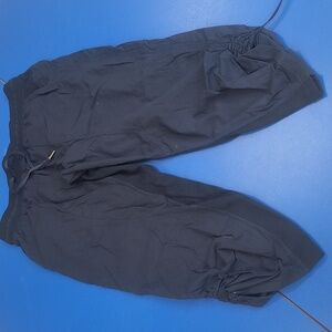 Lululemon jogger pants. Navy blue. 3/4 length